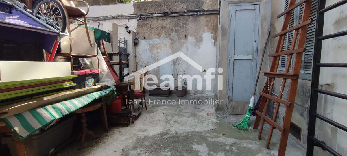 Appartement à MARSEILLE-3E