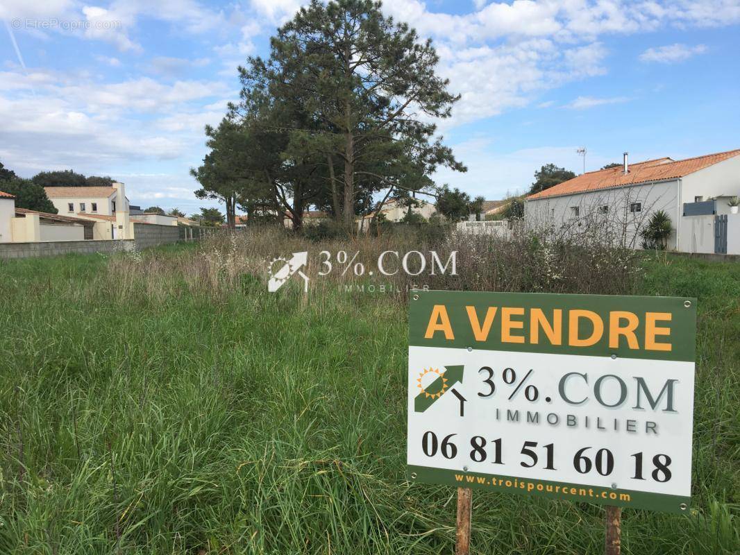 Terrain à OLONNE-SUR-MER