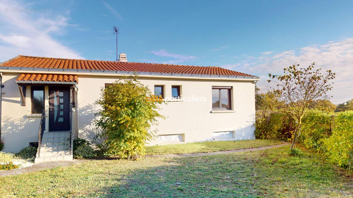 Maison à SAINT-MALO-DU-BOIS