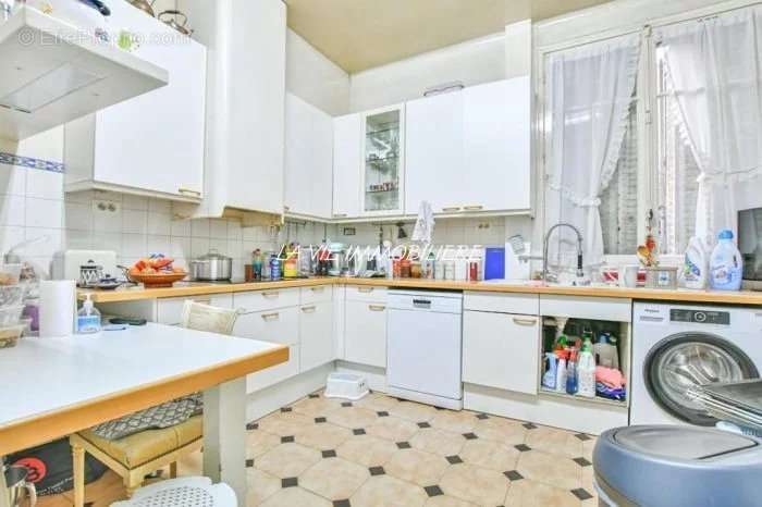 Appartement à PARIS-19E