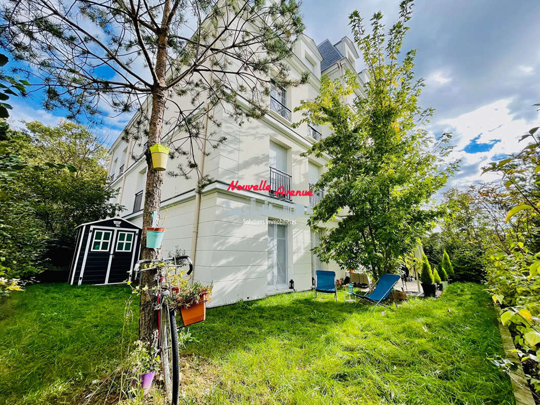 Appartement à LE BLANC-MESNIL