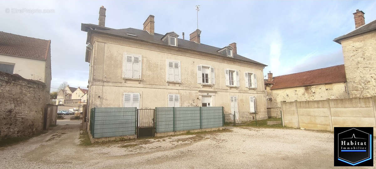 Appartement à NANTEUIL-LE-HAUDOUIN