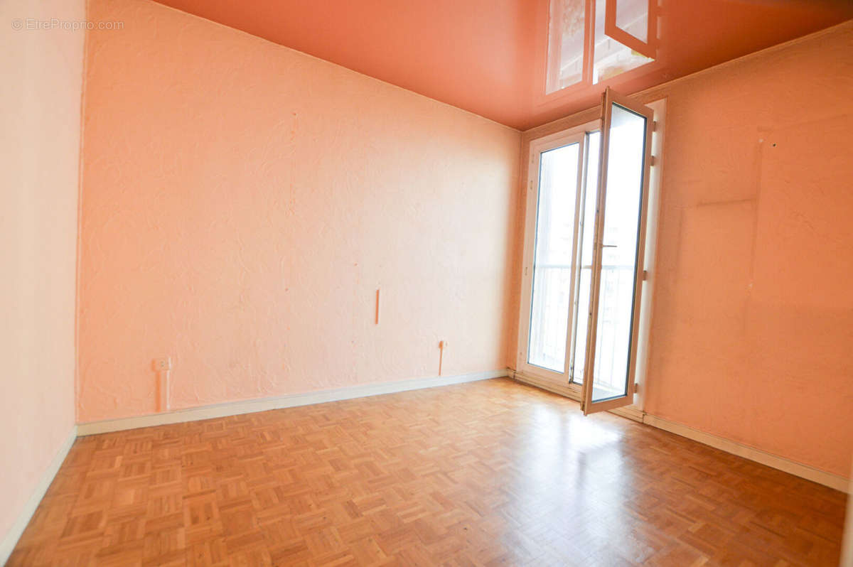 Appartement à MARSEILLE-12E