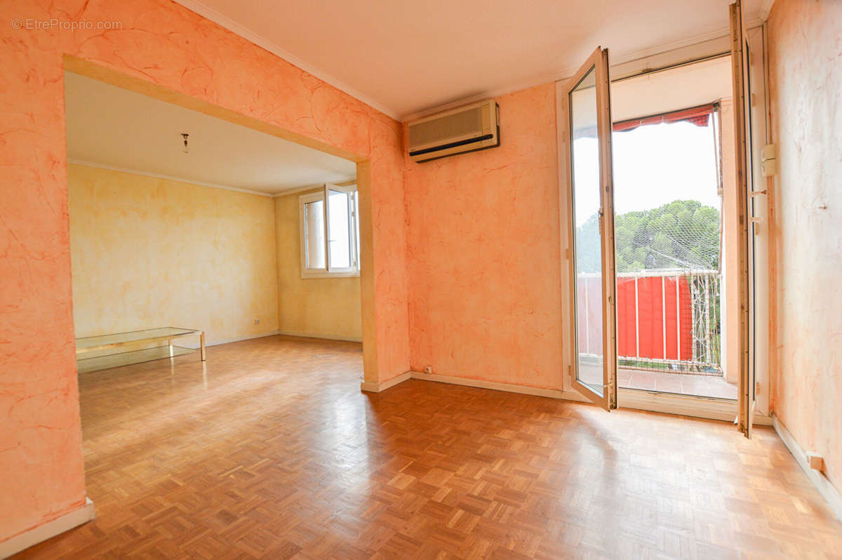 Appartement à MARSEILLE-12E