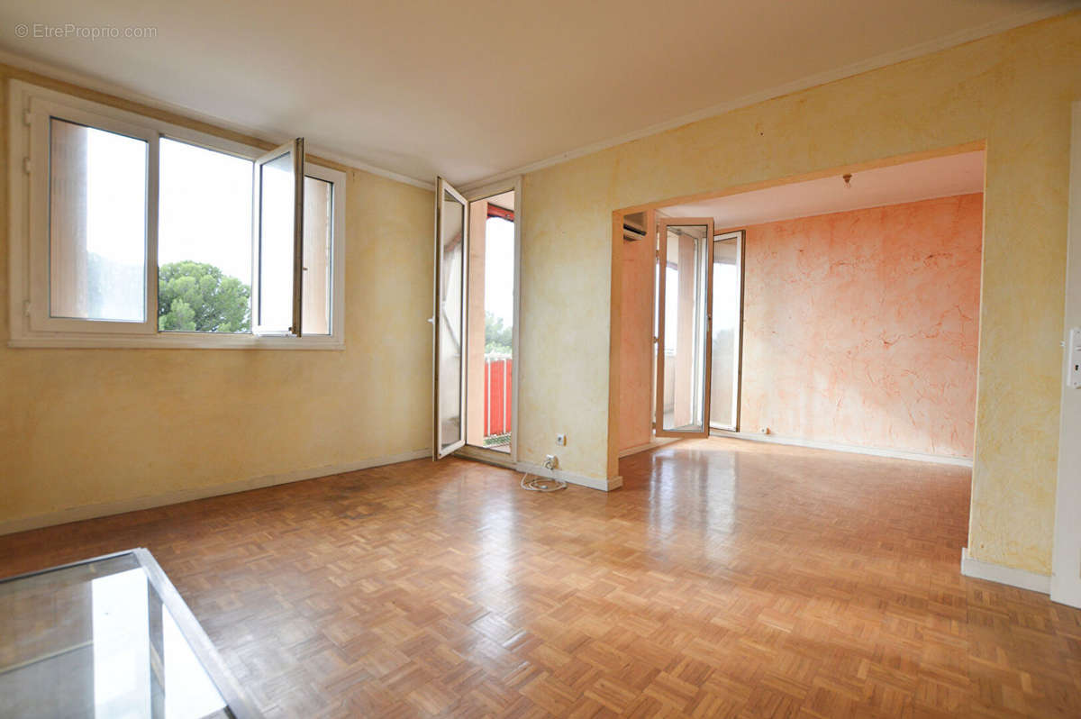 Appartement à MARSEILLE-12E