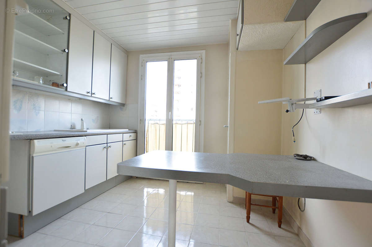 Appartement à MARSEILLE-11E