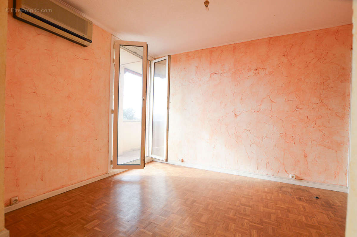 Appartement à MARSEILLE-11E