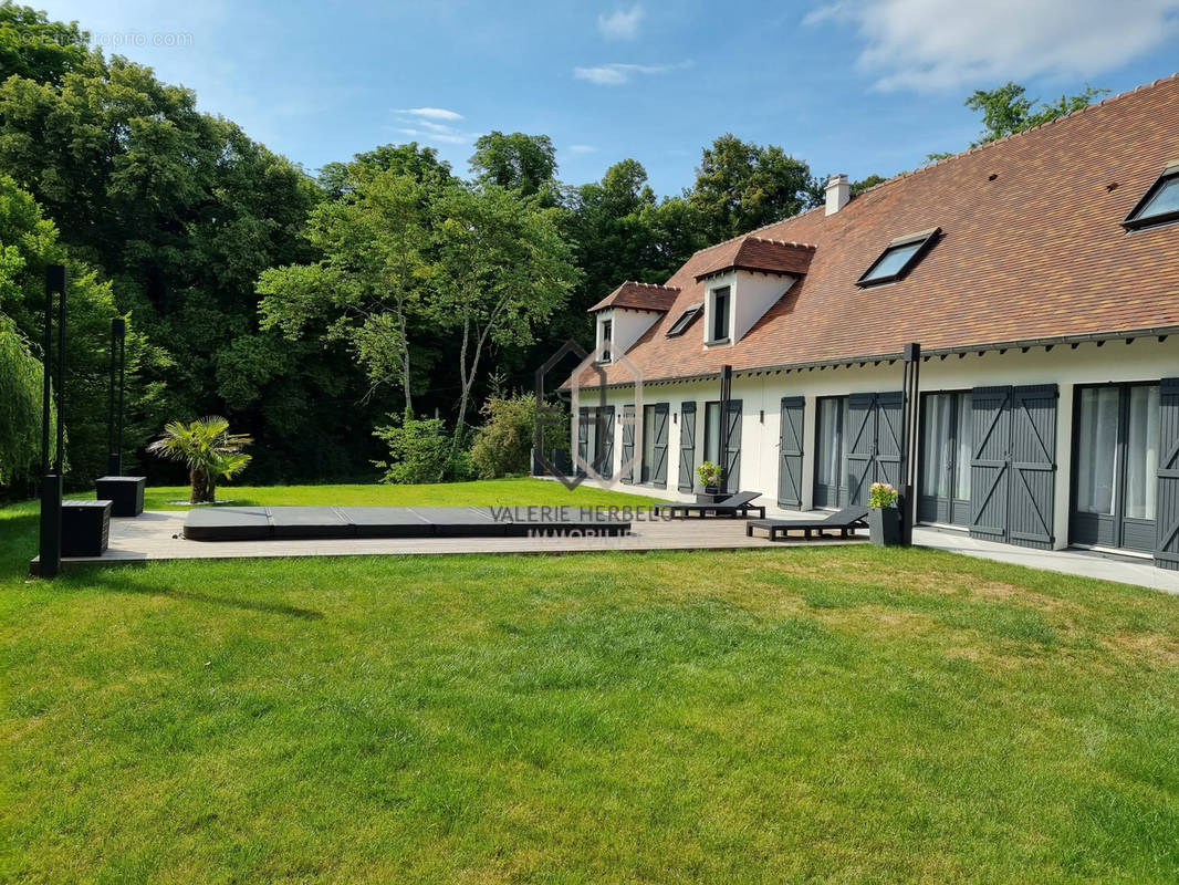 Maison à LESIGNY