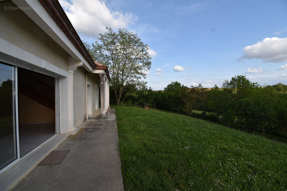 Maison à CINTEGABELLE