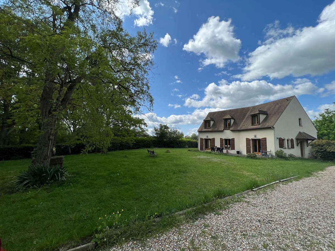 Maison à BAZAINVILLE