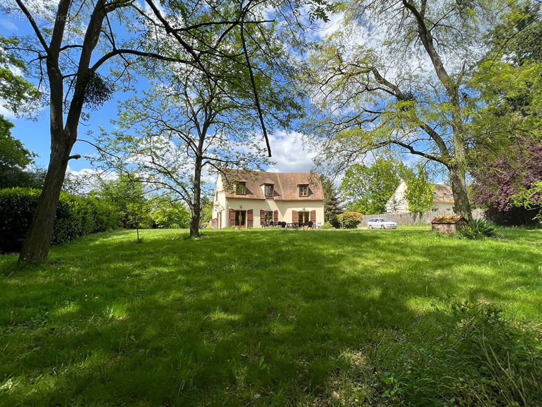 Maison à BAZAINVILLE