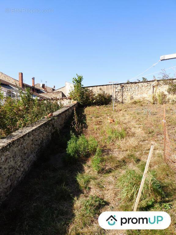 Maison à VERNET-LA-VARENNE