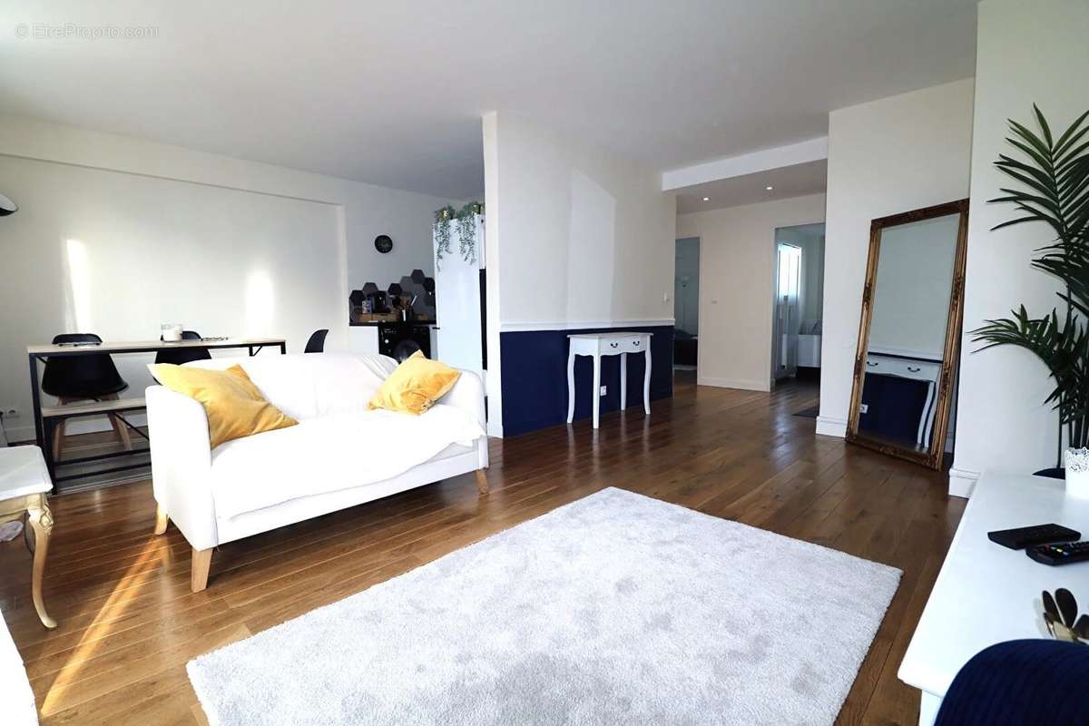 Appartement à VERSAILLES