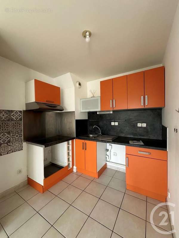 Appartement à MARSEILLE-4E