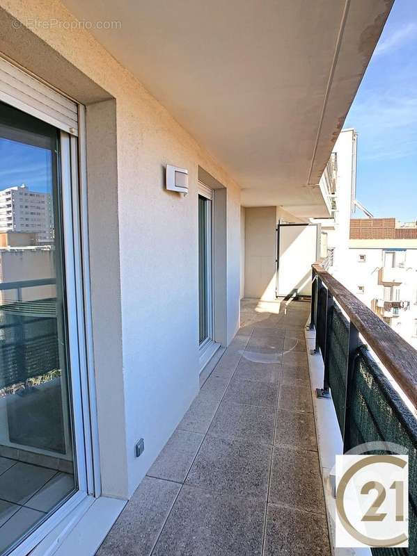 Appartement à MARSEILLE-4E