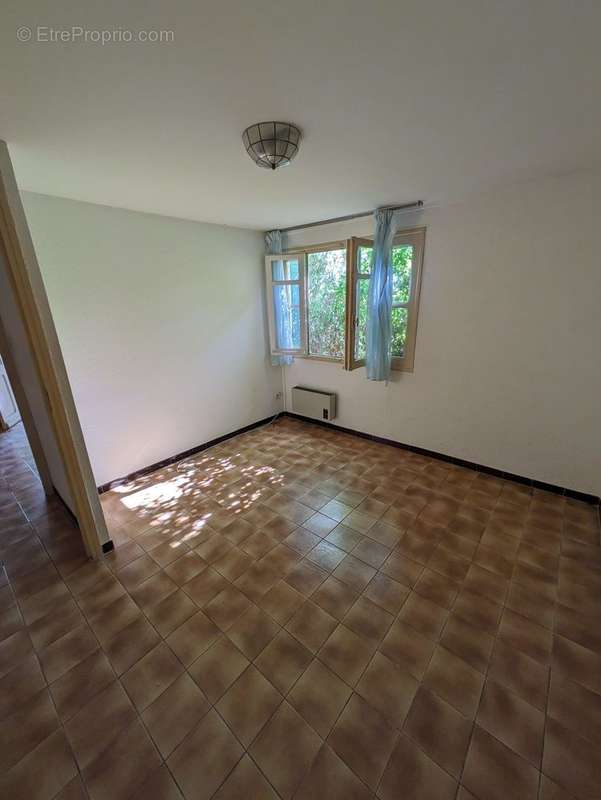 Appartement à GALLARGUES-LE-MONTUEUX