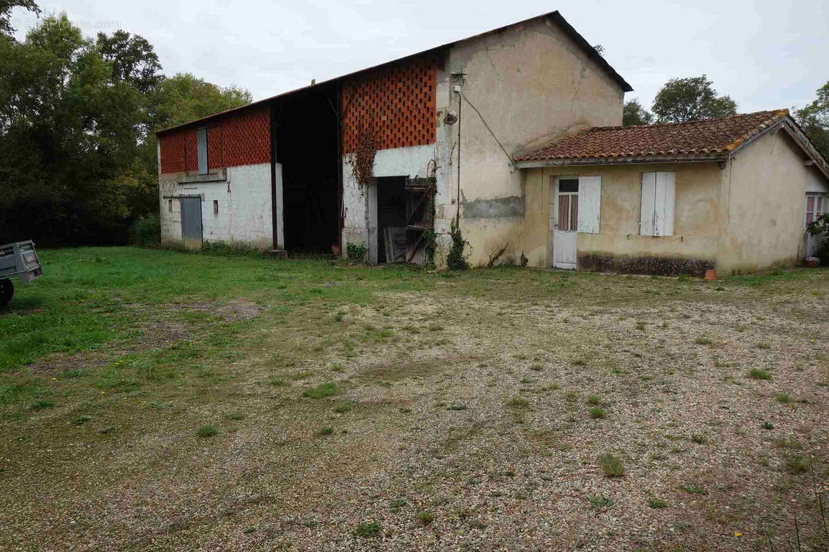 Maison à REIGNAC