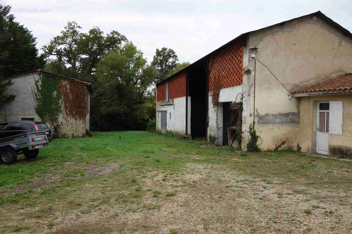 Maison à REIGNAC