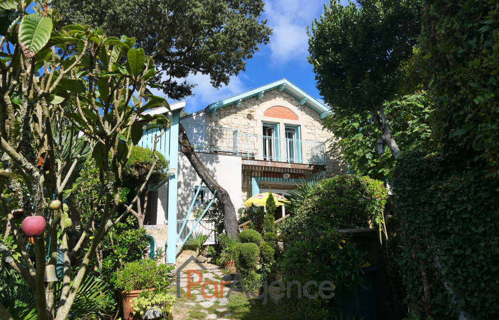 Maison à SAINT-PALAIS-SUR-MER