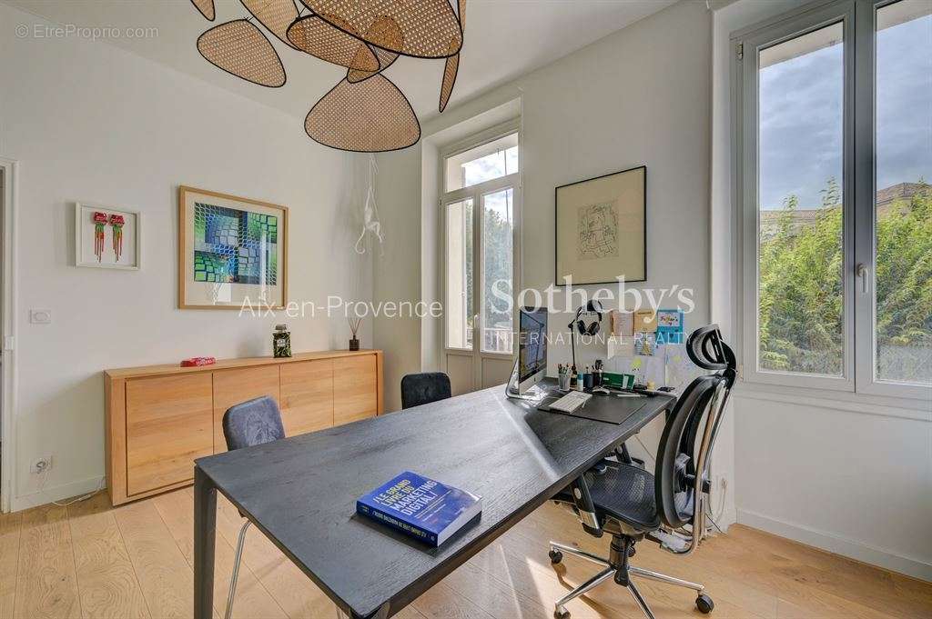 Appartement à AIX-EN-PROVENCE