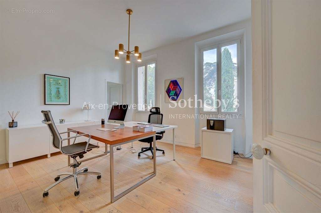 Appartement à AIX-EN-PROVENCE