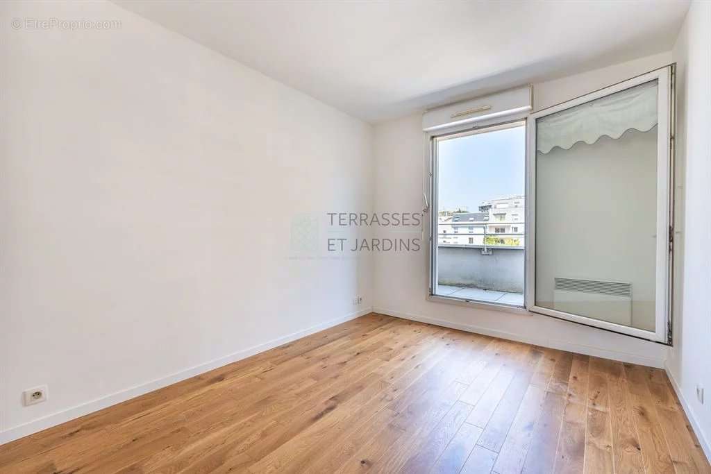 Appartement à PARIS-20E