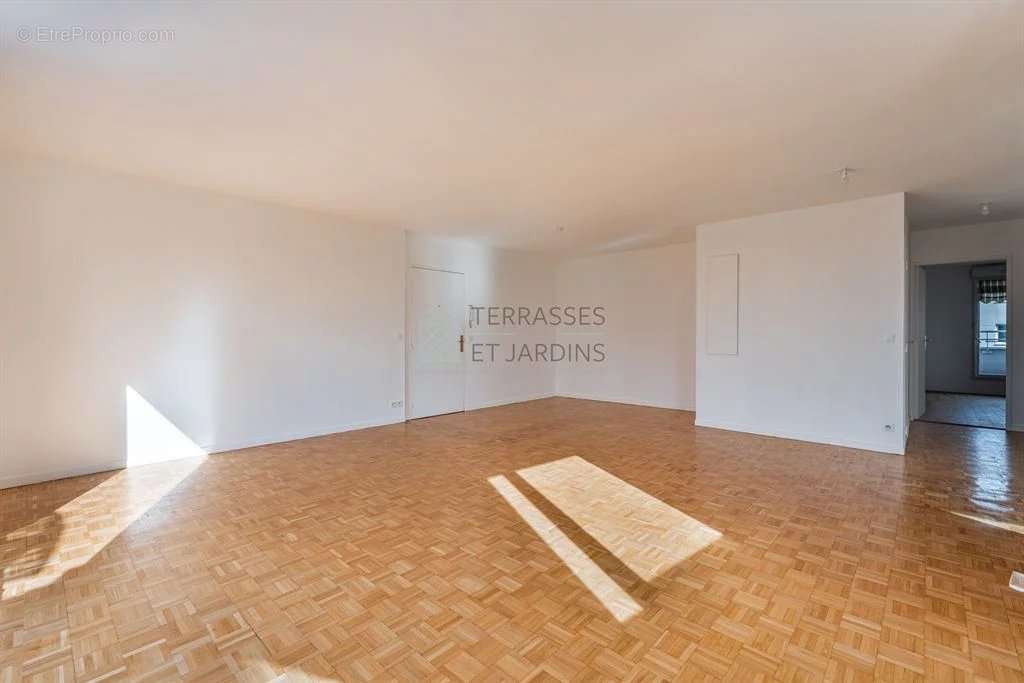 Appartement à PARIS-20E