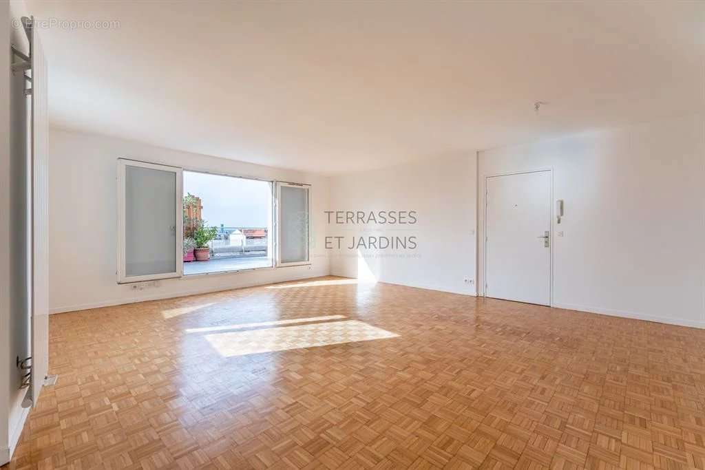 Appartement à PARIS-20E