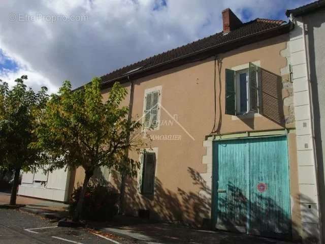 Appartement à VARENNES-SUR-ALLIER