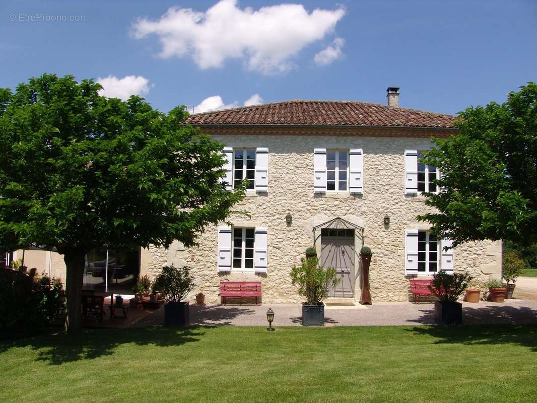 Maison à SAINT-PUY