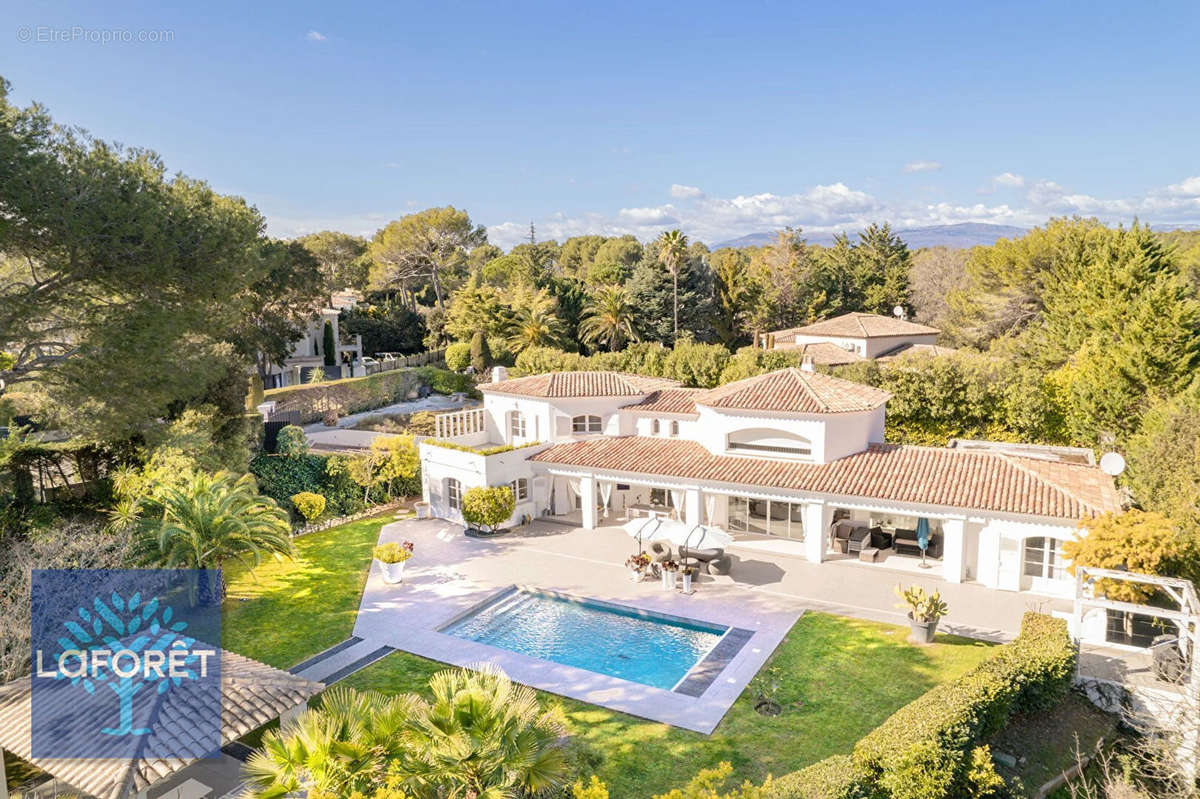 Maison à MOUGINS