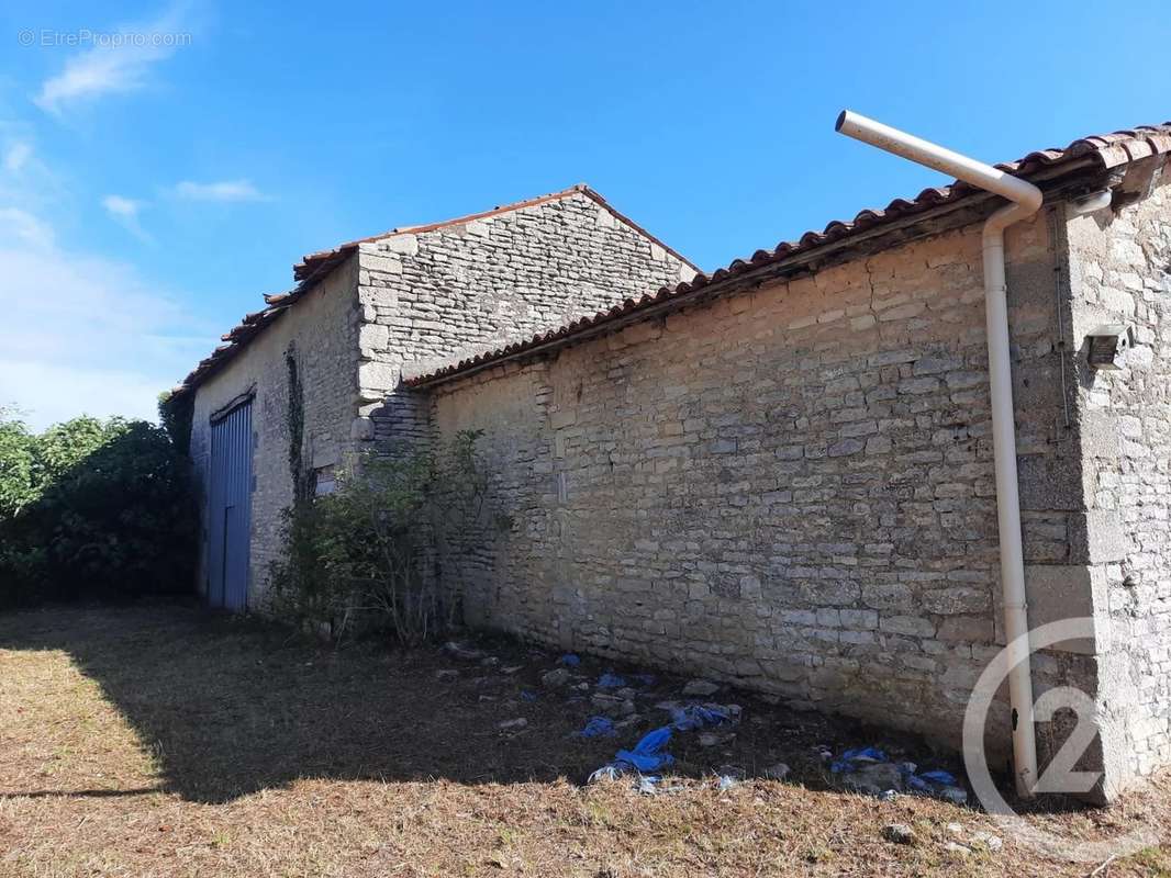 Maison à PAIZAY-LE-CHAPT