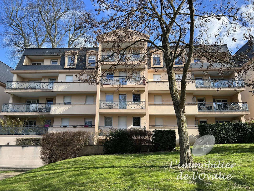 Appartement à SAINTRY-SUR-SEINE