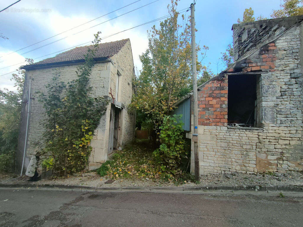 Maison à VIVIERS