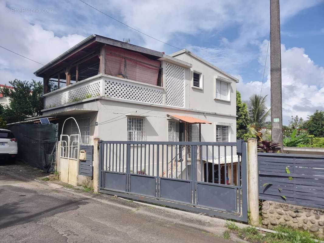 Maison à SAINT-JOSEPH