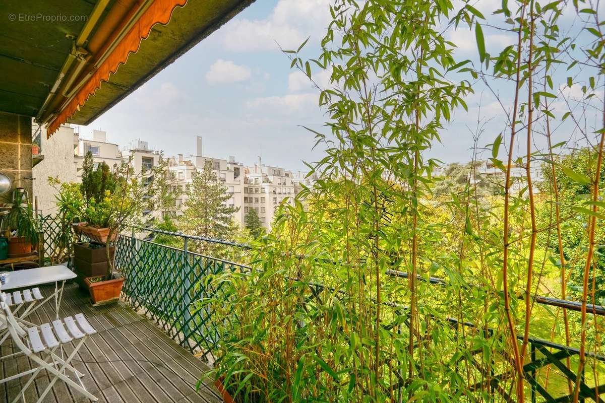 Appartement à NEUILLY-SUR-SEINE