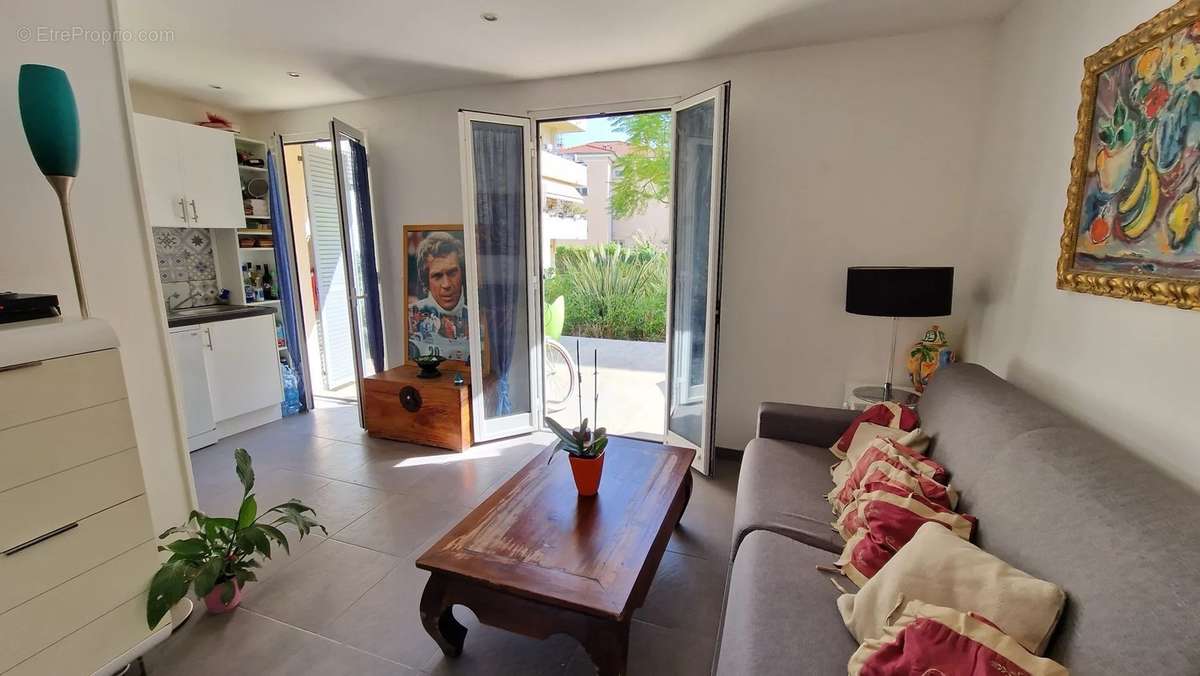 Appartement à ROQUEBRUNE-CAP-MARTIN