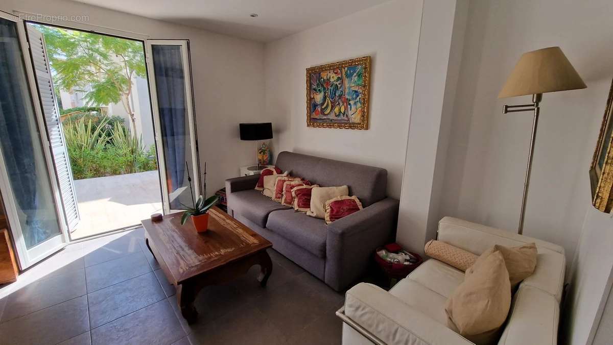 Appartement à ROQUEBRUNE-CAP-MARTIN