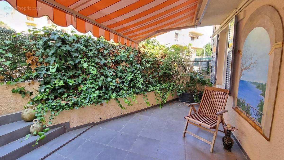 Appartement à ROQUEBRUNE-CAP-MARTIN