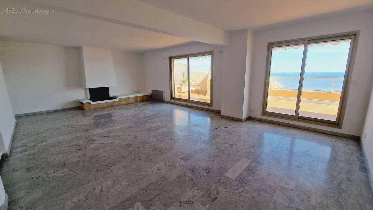 Appartement à MENTON