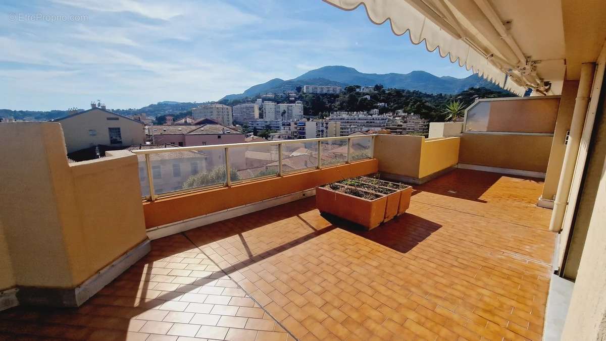 Appartement à MENTON