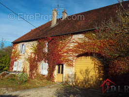 Maison à MONT-SOUS-VAUDREY