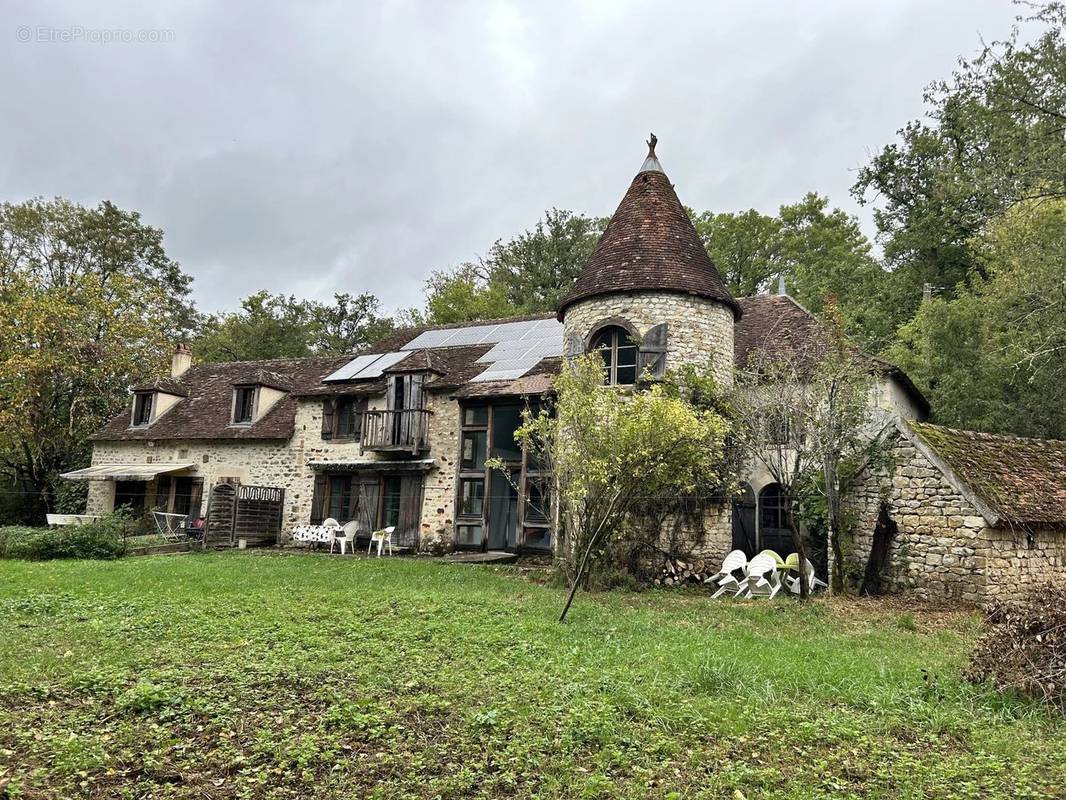 Maison à LIGNAC