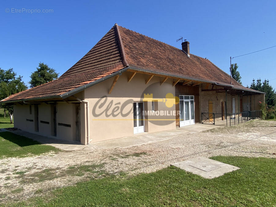 Maison à SAINT-GERMAIN-DU-BOIS