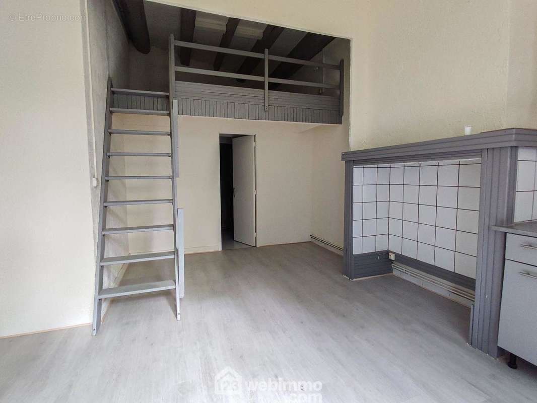 L&#039;accès à la mezzanine - Appartement à SETE