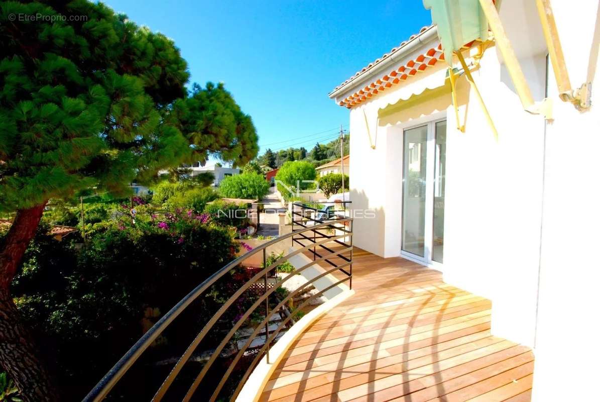 Appartement à VILLEFRANCHE-SUR-MER