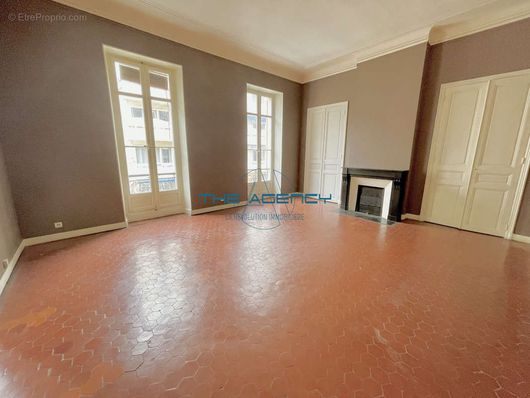 Appartement à MARSEILLE-8E