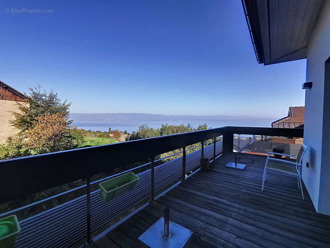 Appartement à EVIAN-LES-BAINS