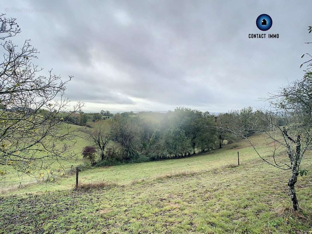 Terrain à YSSANDON