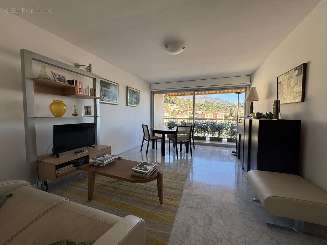 Appartement à ROQUEBRUNE-CAP-MARTIN